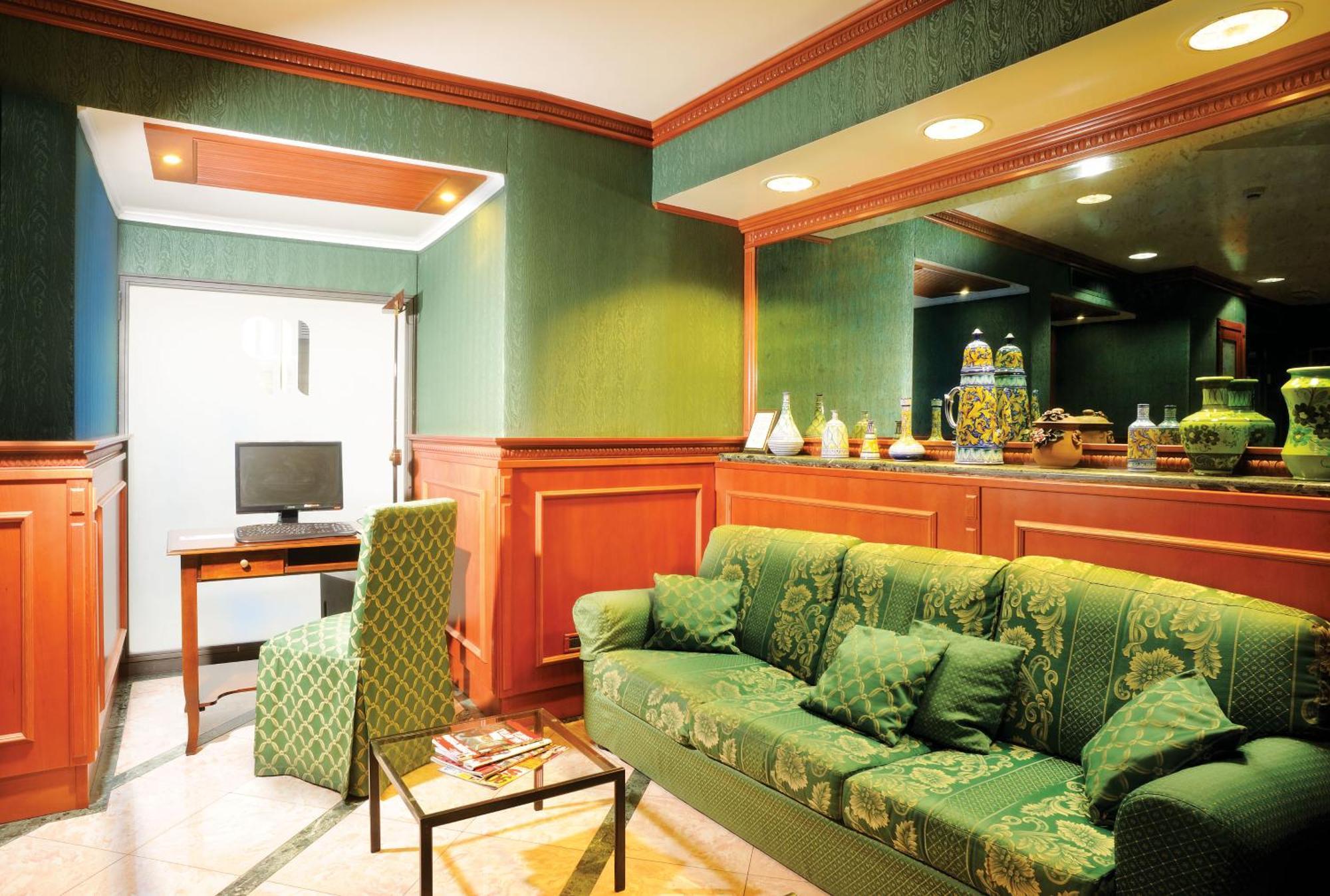 Hotel Patria โรม ภายนอก รูปภาพ