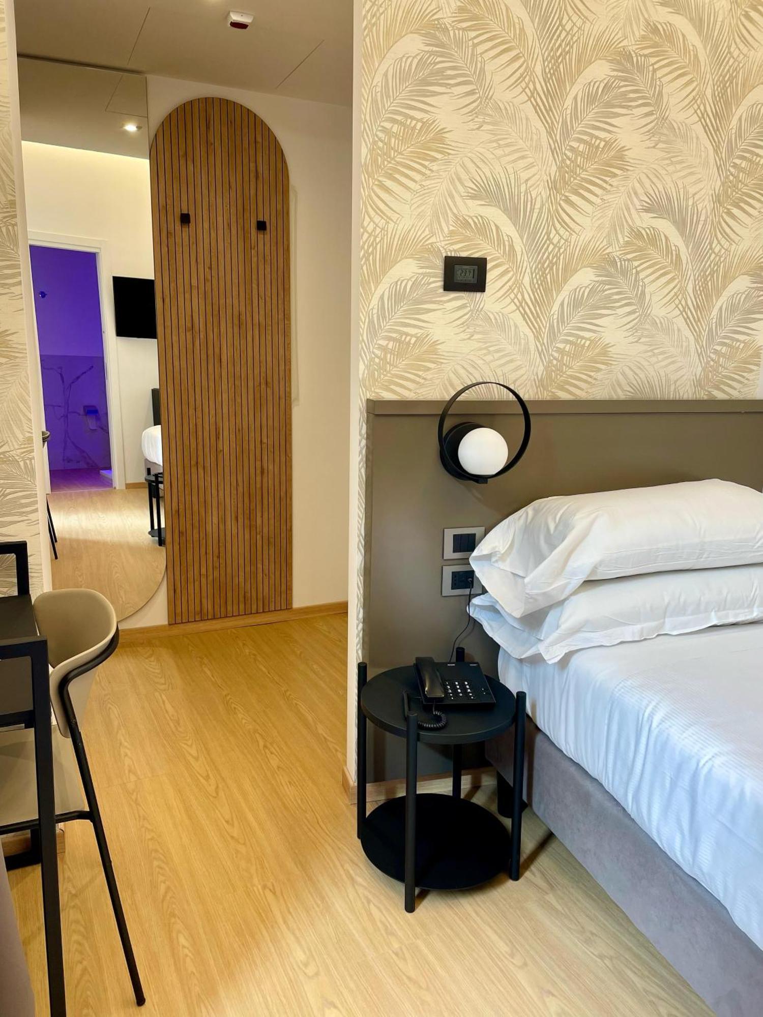 Hotel Patria โรม ภายนอก รูปภาพ